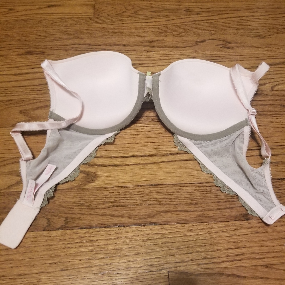 Victoria's Secret pushup bra - Picture 7 of 8